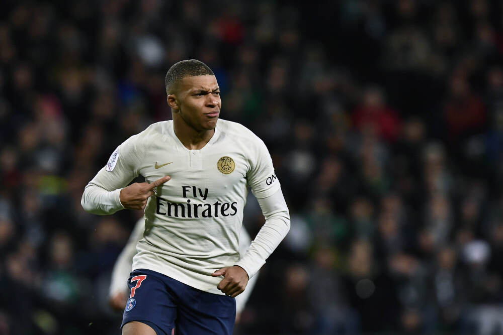 李家超出席香港特区第八届立法会首次会议